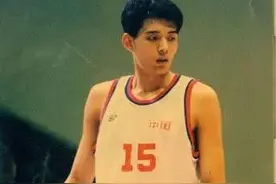 山东篮球和足球的旗帜性人物图片