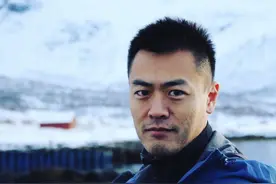 刘鸣炜与父亲刘銮雄形成鲜明的对比，和霍启刚一样的“豪门清流”图片