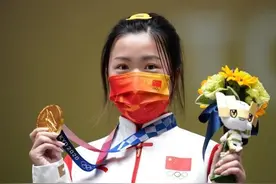中国代表团的奥运首金来自这位“00后”清华学霸图片