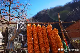 暖阳、溪水、红叶、柿子树，进了这个峪口，就是最完美的终南山居图片