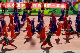 呼伦贝尔学院运动会上这些创意不笑都不行图片