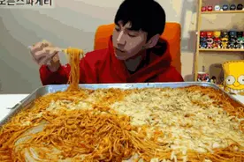 沈阳男子“吃播”半年，结果在直播前去世……图片