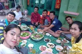 聚众饮酒照片遭疯传，柬埔寨女子害怕被抓主动自首图片
