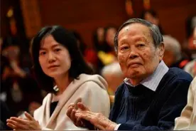 翁帆父亲翁云光，小女婿杨振宁21岁：理解支持女儿，不在意流言图片