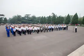 传承红色基因 汲取奋进力量——济南市退役军人事务局举行济南解放73周年纪念活动图片