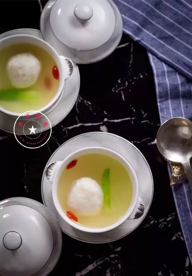 花胶松茸鸡汤上火吗 2026年花胶松茸鸡汤上火吗能吃吗