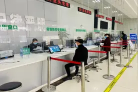 重庆公安交巡警车管服务窗口全部恢复正常对外办公图片
