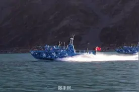 中国"第四舰队"亮相，国产新型攻击艇展现威力，火力升级图片