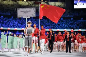 中国队出场BGM选用有深意，日本用一只蓝色刺猬来代表中国图片