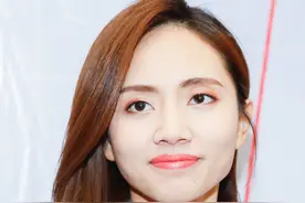 一首《我很快乐》至今是经典，多年没火太低调，《都挺好》没带火图片