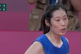 美国女排追发朱婷收奇效！郎平称赞李盈莹，为何不早些换她上呢？图片