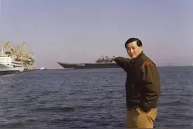他掏空身家买了条航母捐给国家，第二天宣告破产，现在过得怎么样图片