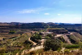 国庆自驾陕北，曾经荒凉的黄土高原，如今道路宽阔，坡还在塬已绿图片