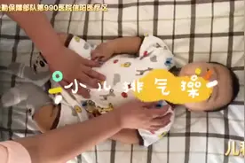 990医院护士教你为宝宝做排气操图片