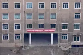 工作31年一直由单位提供住房，现在不让继续住了该怎么办？图片