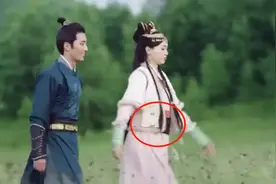 唐嫣在剧组养胎？制片人亲自下场辟谣，但这肚子圆鼓鼓太明显了吧图片