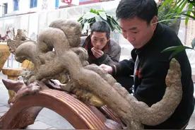 男子工地挖出怪石800元拒售，11年过去能升值多少？图片