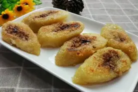 这里的粽子，给我蒸、炸、煎各来一套！图片