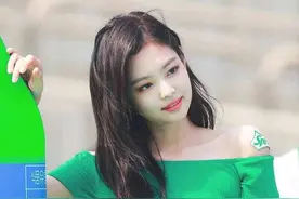 金智妮(JENNIE)，韩国女团成员，喵咪相图片