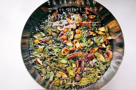在家自制十几种中草药洗发水图片