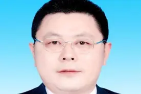 安康10区县市主要领导调整，有2位女县委书记图片