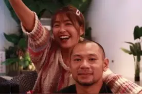 过分！男星金刚与女友小娴揭露民宿住客行为，血染床单房间内大便图片