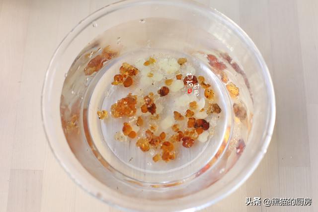 莲子花胶糖水做法 2026年莲子花胶糖水做法窍门