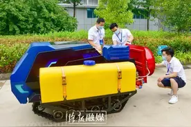 洛阳造微耕机器人：个头小，本事大，可遥控完成农耕作业图片