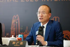 上海顶级富豪诞生，靠4万元逆袭662亿身家，娶知名女主持人图片