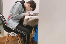 杭商院这个男生的励志视频刷爆抖音！高考失利后一路开挂，最终逆袭图片