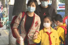 神兽归笼！爸妈的高兴都写在了朋友圈里图片