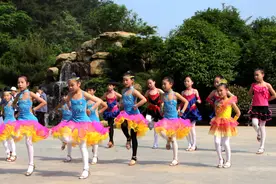 福建省南平市：新时代少年儿童的幽雅天真舞姿图片