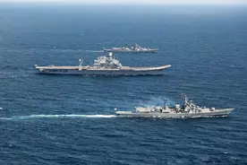 印度海军膨胀上天，052D级别都没造明白，就想搞万吨大驱？图片
