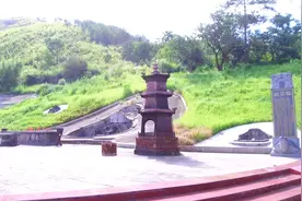 考察广东梅州兴宁刘氏开七公宋代古墓行山象图片