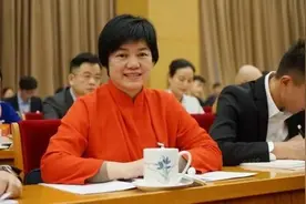 全国人大代表黄小玲建议：各地应把禁放烟花爆竹改为限放图片