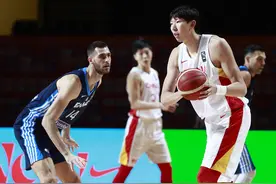 中国男篮现役12名国手中，仅周琦有过效力多支球队的经历图片