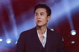 顶胯动作被吐槽 杜淳发文：动作问题还是我的问题，网友疯狂扎心：您对自己的认识还不够清楚图片