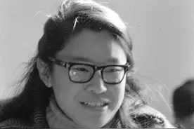 “英雄”张海迪，坐轮椅60年荣誉满身，享受正部级待遇之后如何了图片