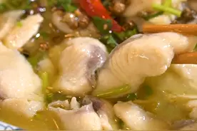 酸菜鱼家庭做法，肉香汤鲜，一看就会、一做就对！好吃到停不下来图片