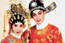 1988年8月28日，汪明荃的一个吻却让罗家英苦等20年，值吗？图片