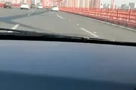 武汉跨江大桥晃动如波浪！网友：吓到怀疑人生  权威回应来了图片