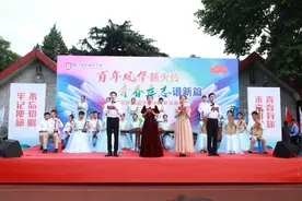 江苏省镇江市外国语学校举办2019级学生青春仪式图片