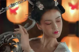 她是波斯第一美女，体毛浓密身材健硕，追求者在她家门口大打出手图片