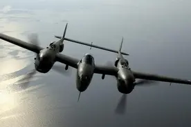 二战中最“帅气”的战机，P-38“闪电”战斗机图片