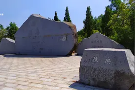 拜谒陈赓大将之墓，2011年由八宝山迁回故乡，长眠故居后山很僻静图片