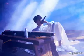 国风美少年太可！《我是唱作人》总决赛张艺兴白衣古风惊艳亮相图片