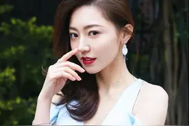 “完美女神”黄梦莹 超模身材甜美五官 多样化搭配风格演绎时尚图片