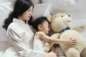 孩子不按时睡觉，到了晚上就兴奋，3招教你轻松搞定图片
