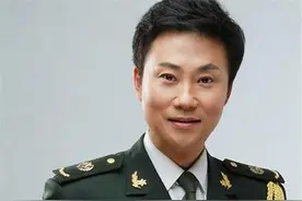 《绿色军衣》耿为华：曾被一段婚姻伤透了心，至今仍旧快乐单身图片