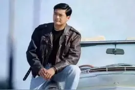 55年前的奔驰轿车，周润发曾收藏过一台，如今价值几何？图片